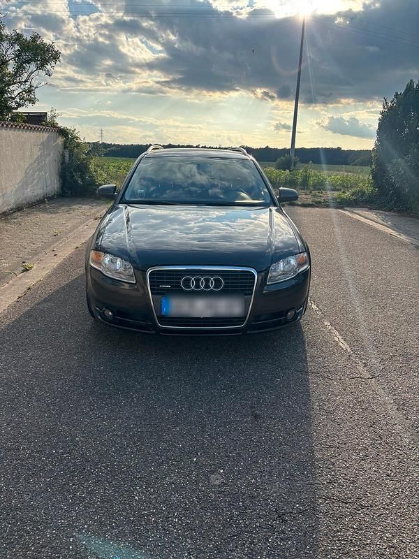 Grau Gebraucht 2006 Audi A4 Kombi | 2.850 € (Fairer Preis) - Bild 1/4