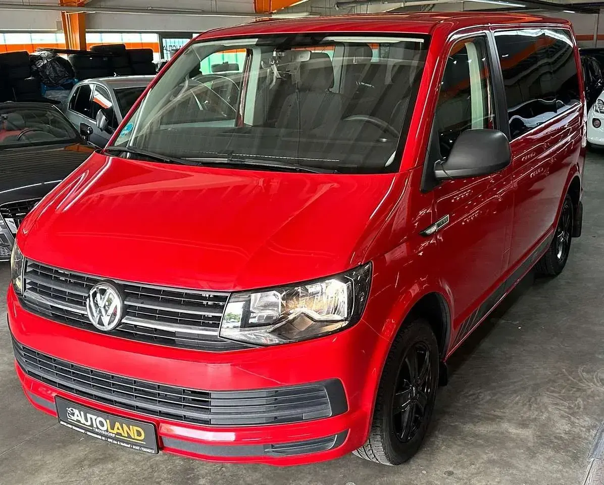 Gebraucht VW Multivan Trendline 150 PS (110 kW) 2017 Kirschrot Van / Kleinbus