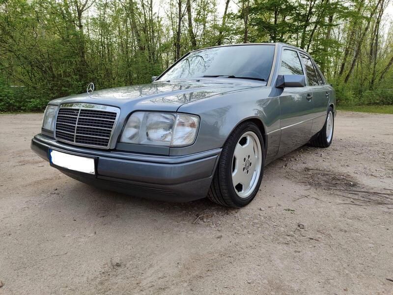 Gebraucht Mercedes E300 220 PS (161 kW) 1992 Grau Limousine
