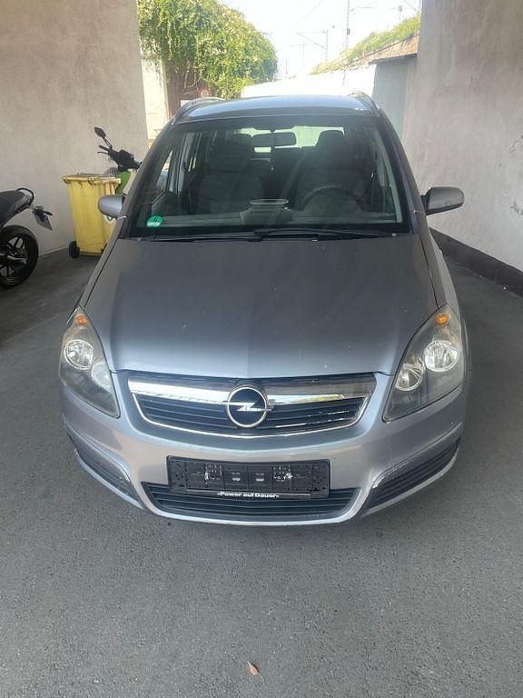 Grau Gebraucht 2005 Opel Zafira Cosmo Van / Kleinbus | 1.800 € (Fairer Preis) - Bild 1/4