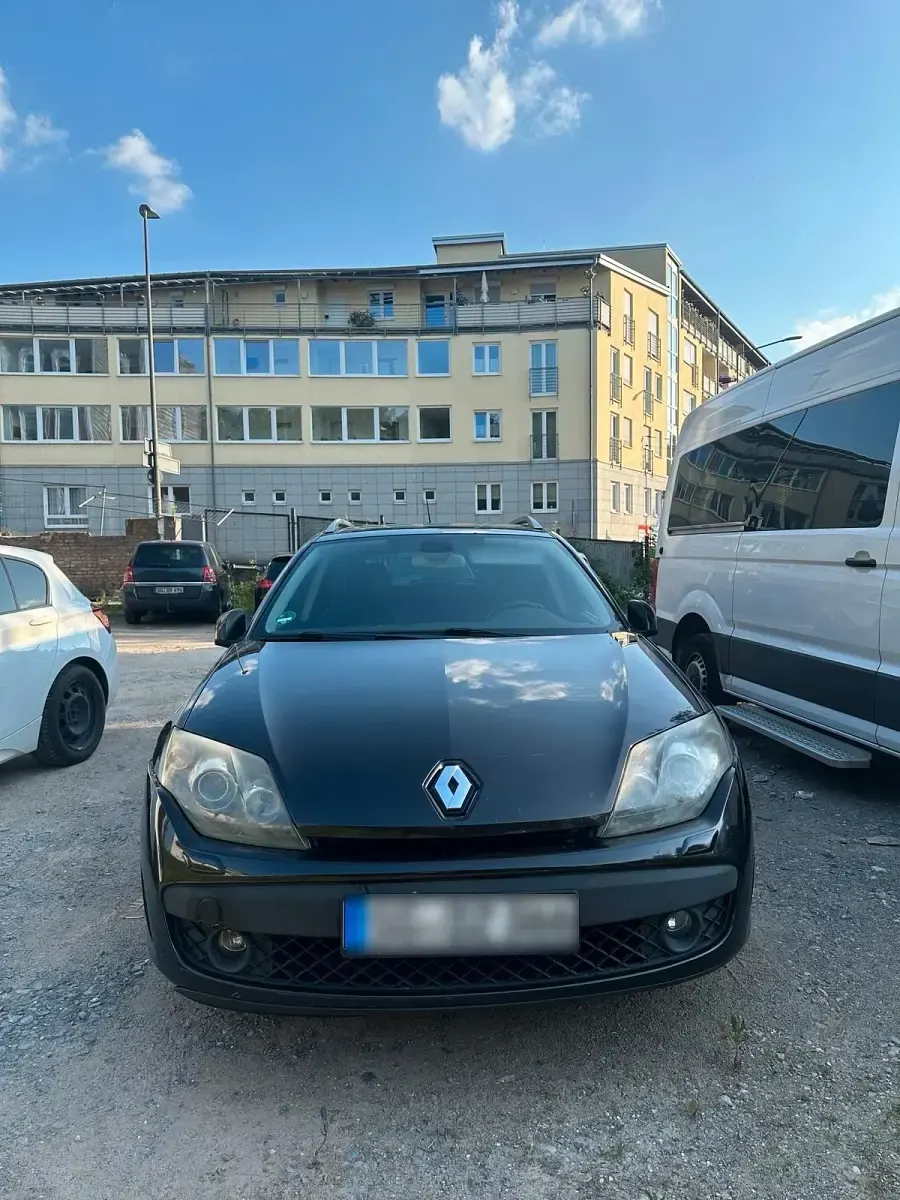 Gebraucht Renault Laguna GrandTour 150 PS (110 kW) 2010 Schwarz Kombi