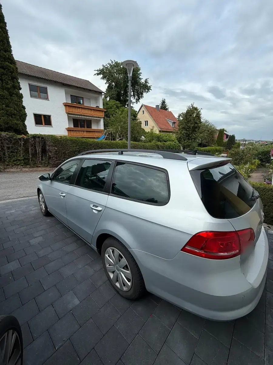 Gebraucht VW Passat 140 PS (102 kW) 2013 Silber Kombi