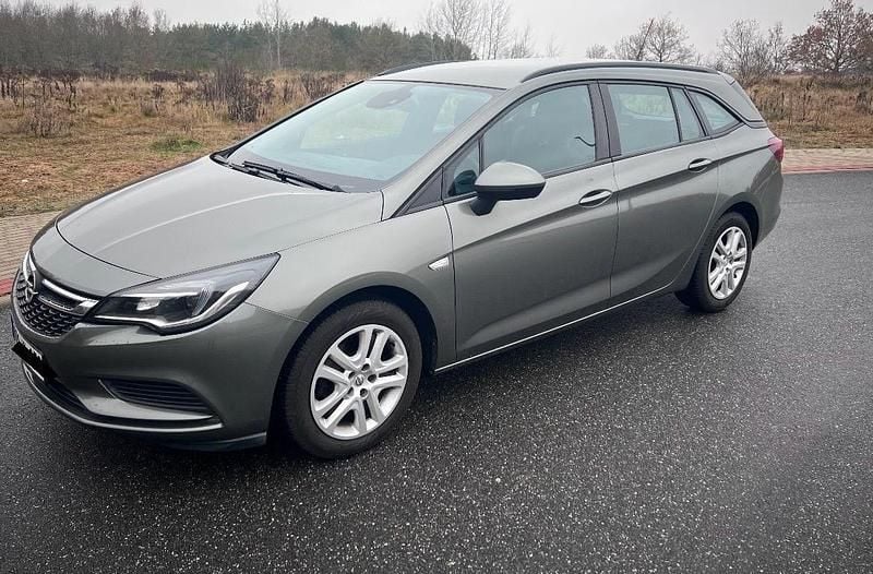 Gebraucht Opel Astra Active 105 PS (77 kW) 2017 Grau Kombi