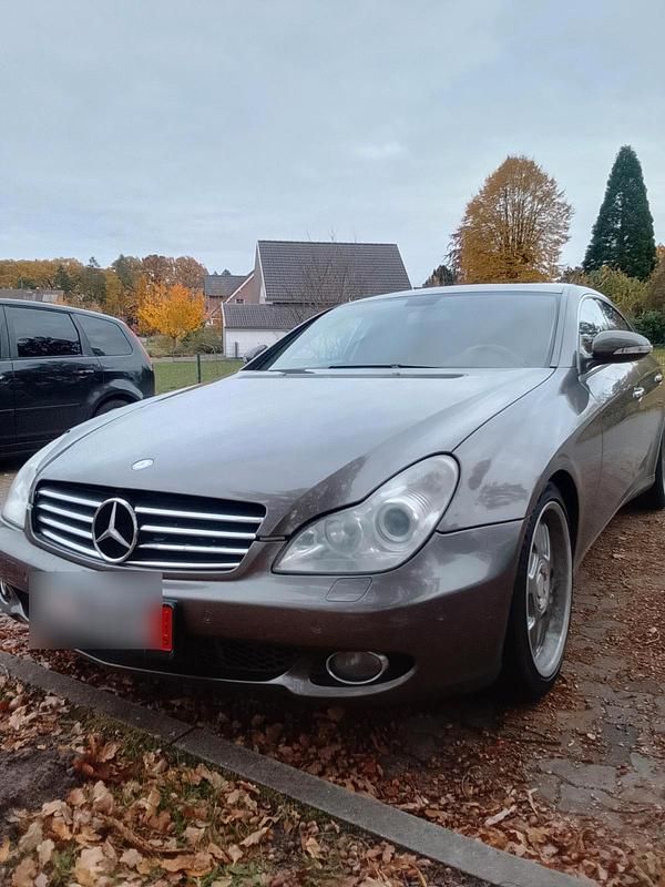 Grau Gebraucht 2007 Mercedes CLS320 Limousine | 4.999 € (Superpreis) - Bild 1/4