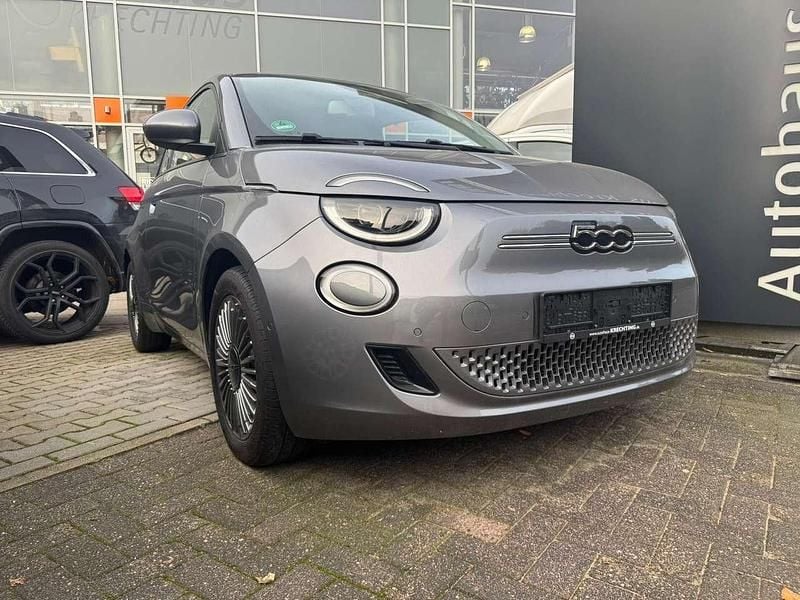Mineral grau Gebraucht 2021 Fiat 500e Icon Kleinwagen | 15.990 € (Guter Preis) - Bild 1/4