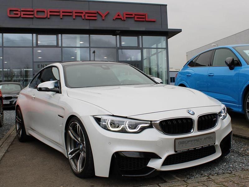 Weiß Gebraucht 2019 BMW M4 Performance Coupé | 56.900 € (Etwas zu teuer) - Bild 1/4