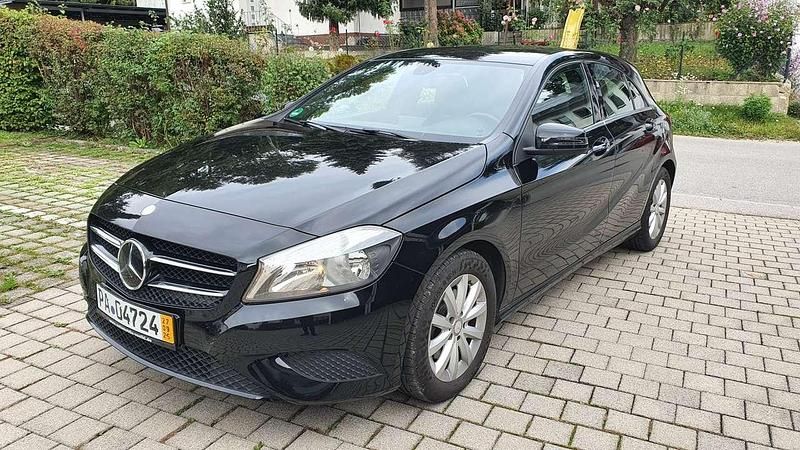 Gebraucht Mercedes 180 122 PS (89 kW) 2014 Schwarz Limousine