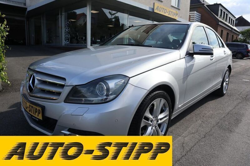 Iridiumsilber Gebraucht 2013 Mercedes C200 Elegance Limousine | 15.450 € (Etwas zu teuer) - Bild 1/4