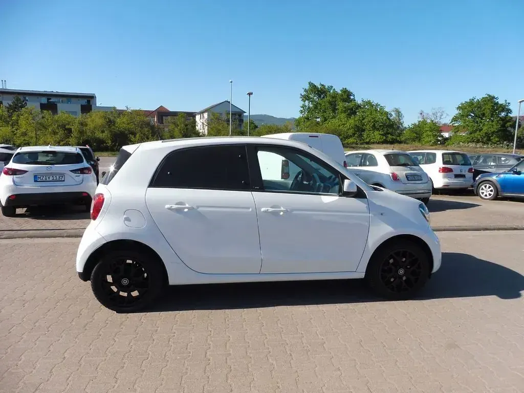 Gebraucht Smart ForFour Basis 71 PS (52 kW) 2014 Weiß Kleinwagen