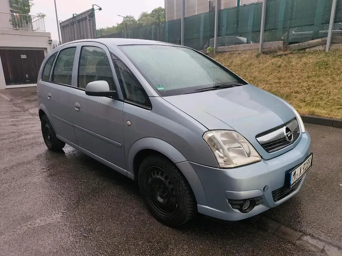 Usata Opel Meriva 105 CV (77 kW) 2007 Blu Monovolume