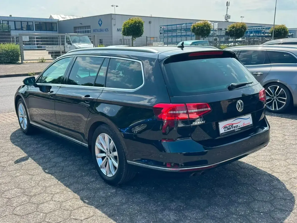Gebraucht VW Passat Highline 179 PS (131 kW) 2017 Schwarz Kombi