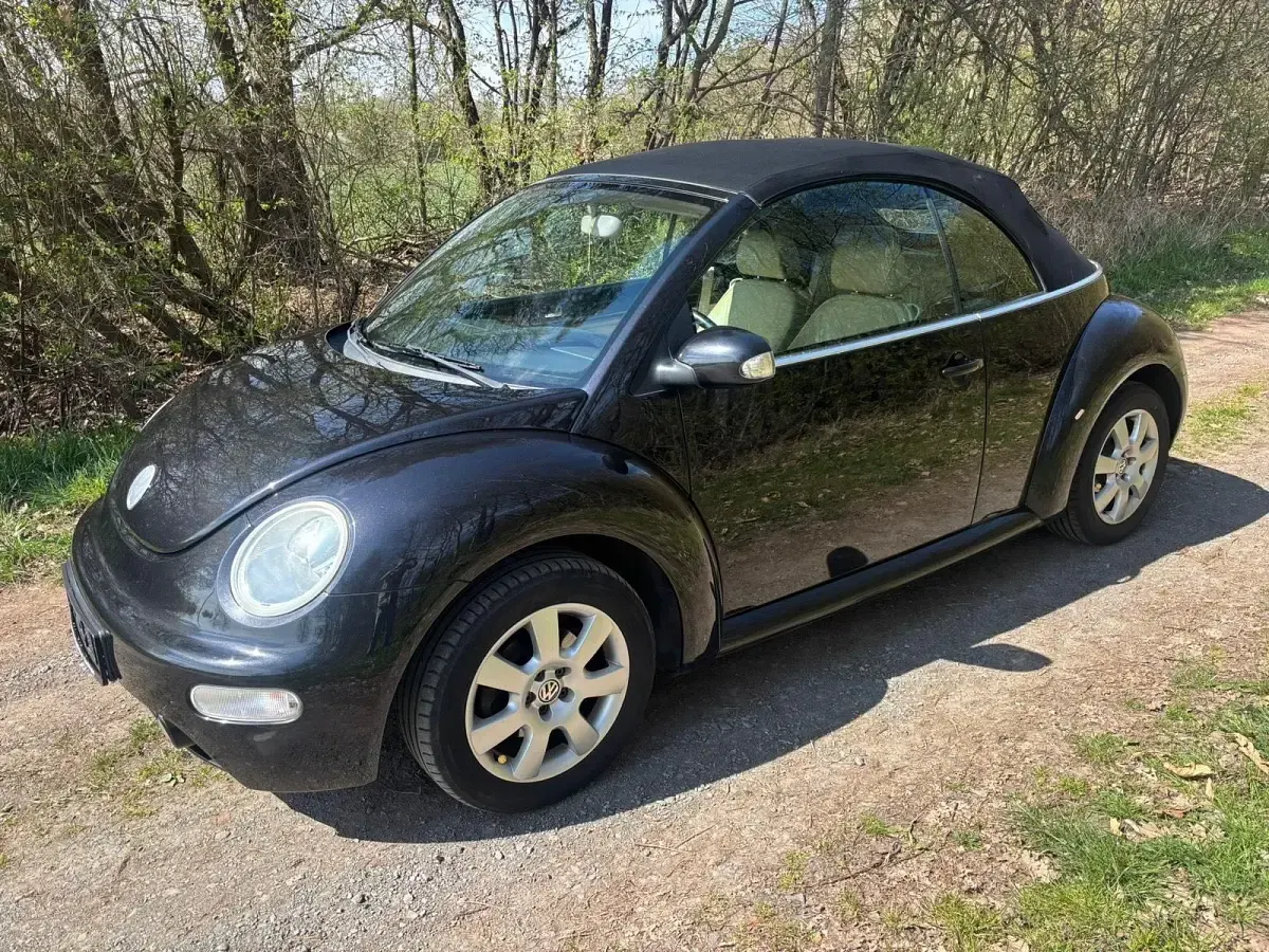 Gebraucht VW New Beetle Highline 116 PS (85 kW) 2004 Schwarz Kleinwagen
