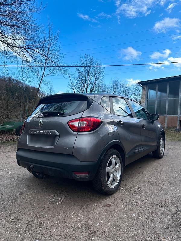Gebraucht Renault Captur 90 PS (66 kW) 2015 Grau SUV
