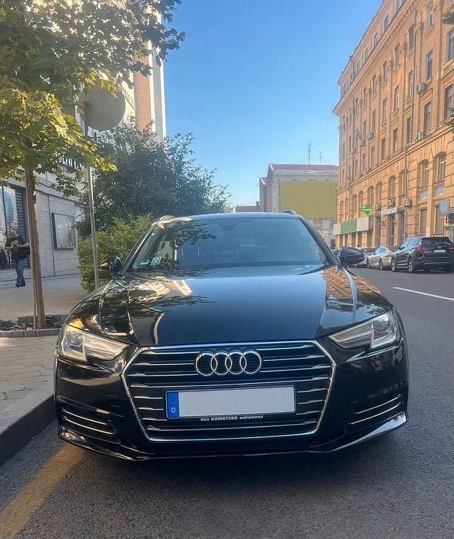 Schwarz Gebraucht 2017 Audi A4 Kombi | 13.600 € (Guter Preis) - Bild 1/4