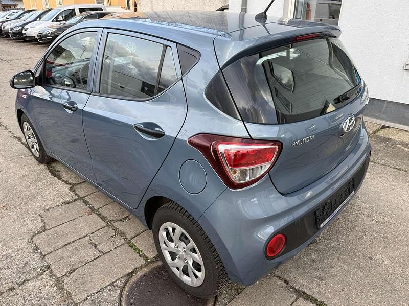 Gebraucht Hyundai i10 Classic 67 PS (49 kW) 2017 Aqua sparkling / met Kleinwagen