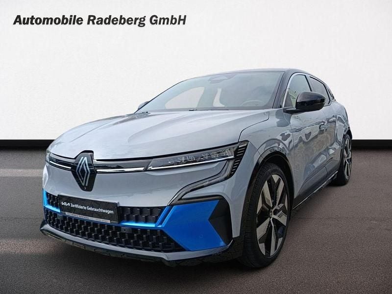 Grau Gebraucht 2022 Renault Mégane Techno Limousine | 24.900 € (Superpreis) - Bild 1/4