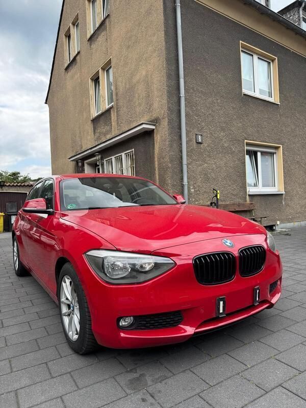 Rot Gebraucht 2012 BMW 116 Kleinwagen | 4.550 € (Superpreis) - Bild 1/4
