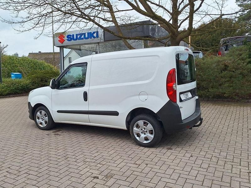 Gebraucht Fiat Doblò 90 PS (66 kW) 2012 Weiß Van / Kleinbus