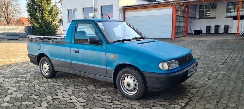 Gebraucht Skoda Pick-up 68 PS (50 kW) 2000 Blau Pickup