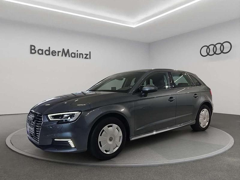 Monsungrau metallic Gebraucht 2019 Audi A3 Limousine | 19.930 € (Guter Preis) - Bild 1/4