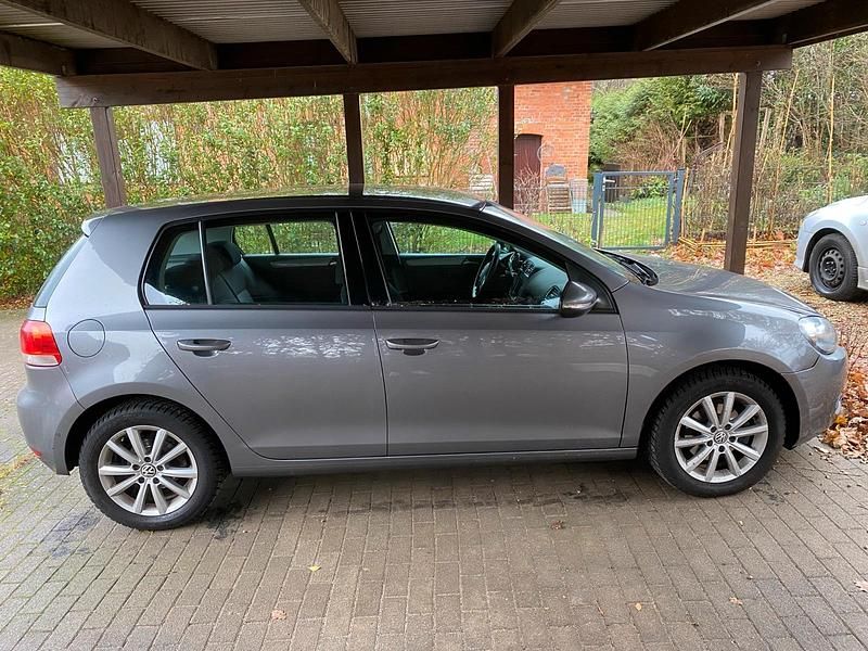 Gebraucht VW Golf VI 80 PS (58 kW) 2010 Grau Kleinwagen