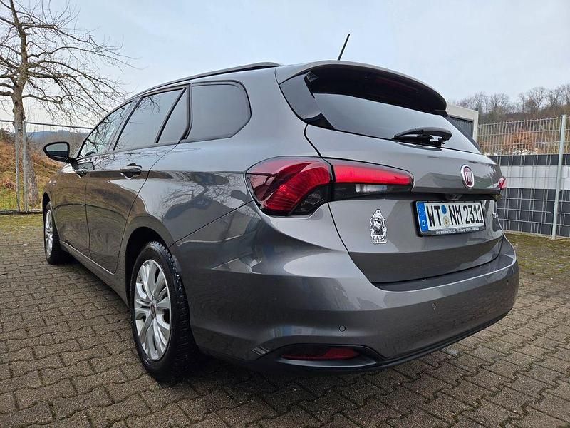 Gebraucht Fiat Tipo S 120 PS (88 kW) 2018 Grau Limousine