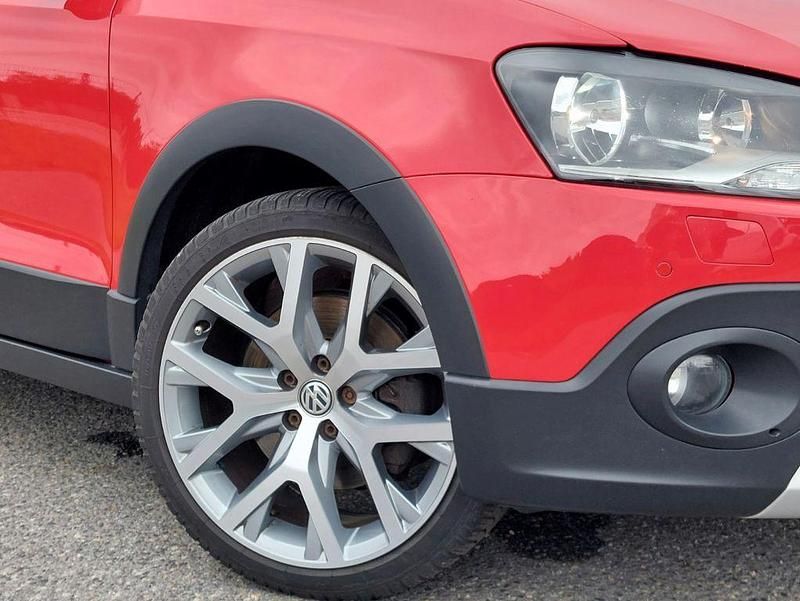 Gebraucht VW Polo Cross 105 PS (77 kW) 2015 Rot Kleinwagen