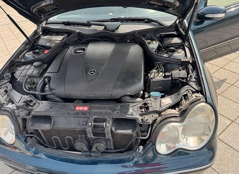 Gebraucht Mercedes C220 150 PS (110 kW) 2004 Blau Kombi