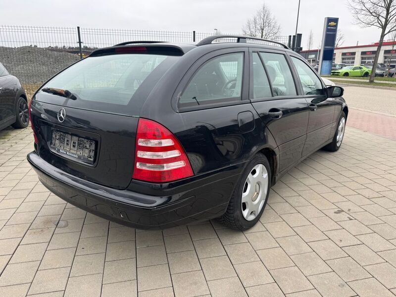 Gebraucht Mercedes C180 143 PS (105 kW) 2006 Schwarz Kombi