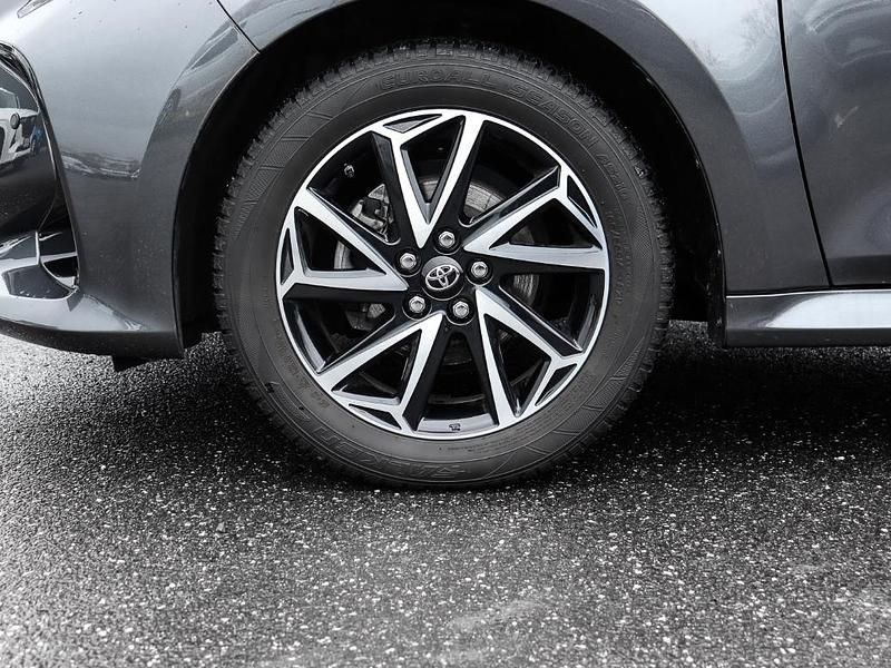 Gebraucht Toyota Yaris Team 125 PS (91 kW) 2023 Grau Kleinwagen