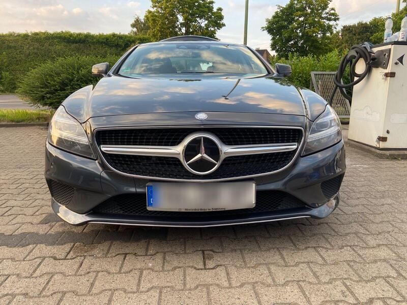 Grau Gebraucht 2015 Mercedes CLS350 Coupé | 18.650 € (Guter Preis) - Bild 1/4