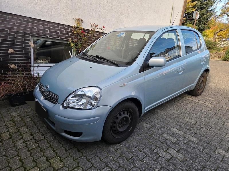 Blau Gebraucht 2003 Toyota Yaris Kleinwagen | 2.600 € (Fairer Preis) - Bild 1/4