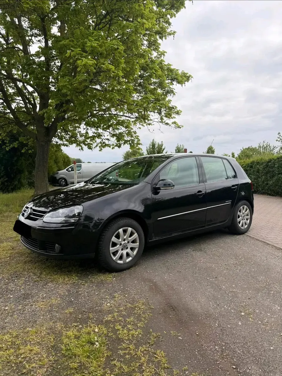 Gebraucht VW Golf VI 80 PS (58 kW) 2008 Schwarz Kleinwagen