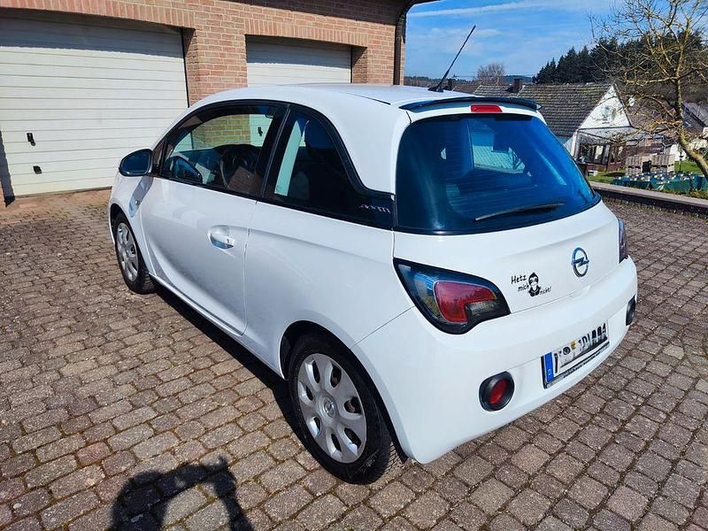 Gebraucht Opel Adam 69 PS (50 kW) 2013 Weiß Kleinwagen