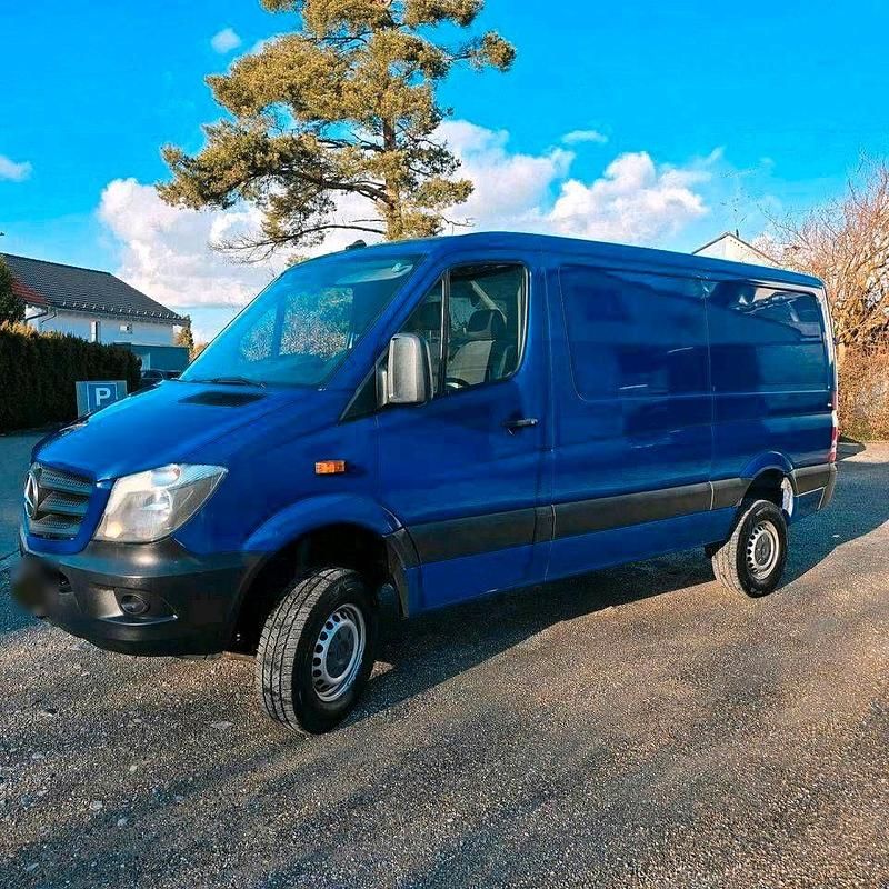 Używany Mercedes Sprinter 163 KM (119 kW) 2018 Niebieski Van