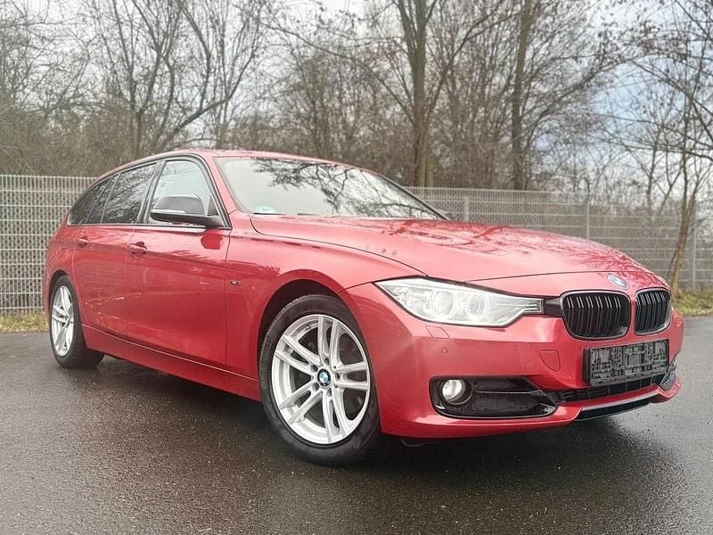 Rot Gebraucht 2014 BMW 320 Efficient Dynamics Kombi | 8.500 € (Guter Preis) - Bild 1/4