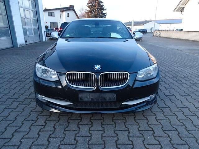 Gebraucht BMW 325 Cabriolet Sport Line 204 PS (150 kW) 2013 Schwarz Cabrio