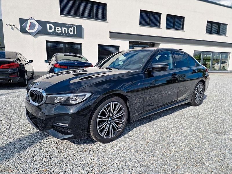 Saphirschwarz Gebraucht 2022 BMW 320 M Sport Limousine | 29.900 € (Superpreis) - Bild 1/4