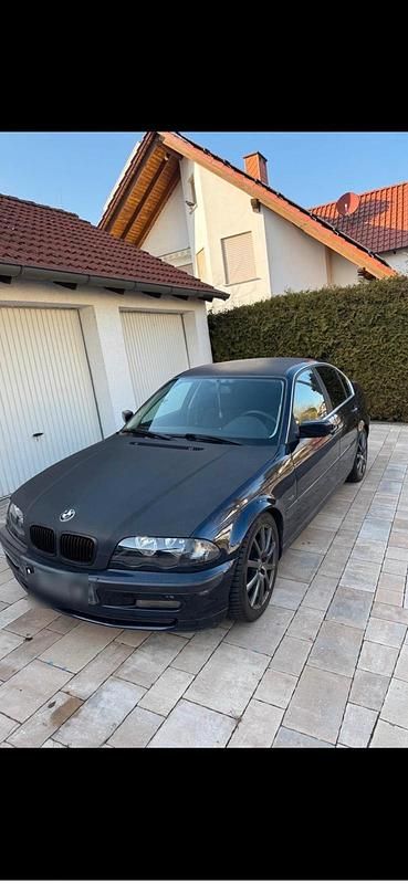 Blau Gebraucht 1999 BMW 320 M Performance Limousine | 4.400 € - Bild 1/4