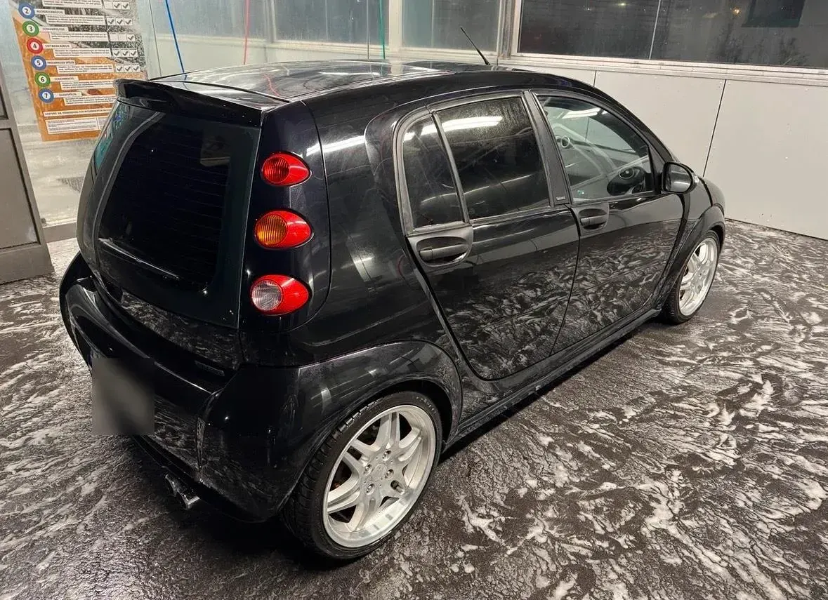Używany Smart ForFour Brabus 177 KM (130 kW) 2005 Czarny Hatchback