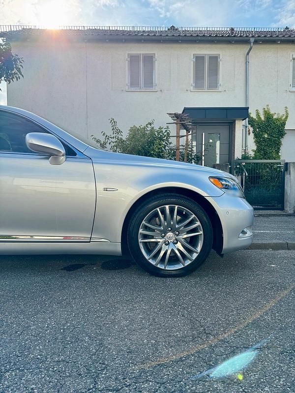 Gebraucht Lexus LS600h L 445 PS (327 kW) 2007 Silber Limousine