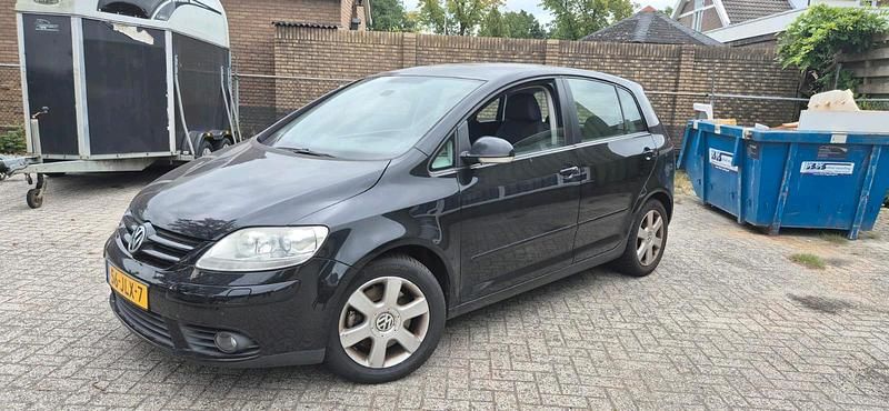 Schwarz Gebraucht 2009 VW Golf Plus Cross Van / Kleinbus | 950 € (Superpreis) - Bild 1/4
