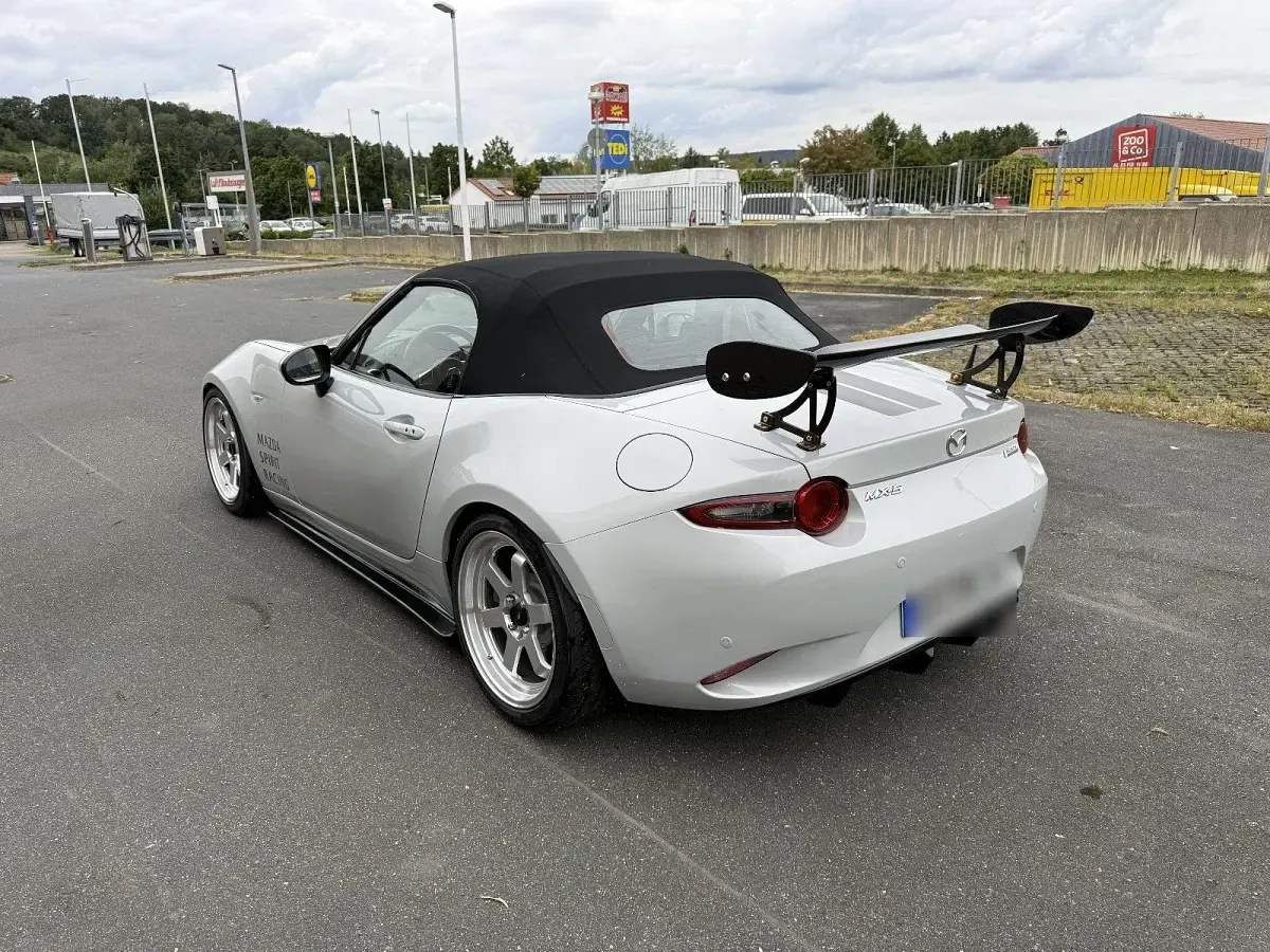 Gebraucht Mazda MX5 Inclusive 160 PS (117 kW) 2015 Weiß Cabrio