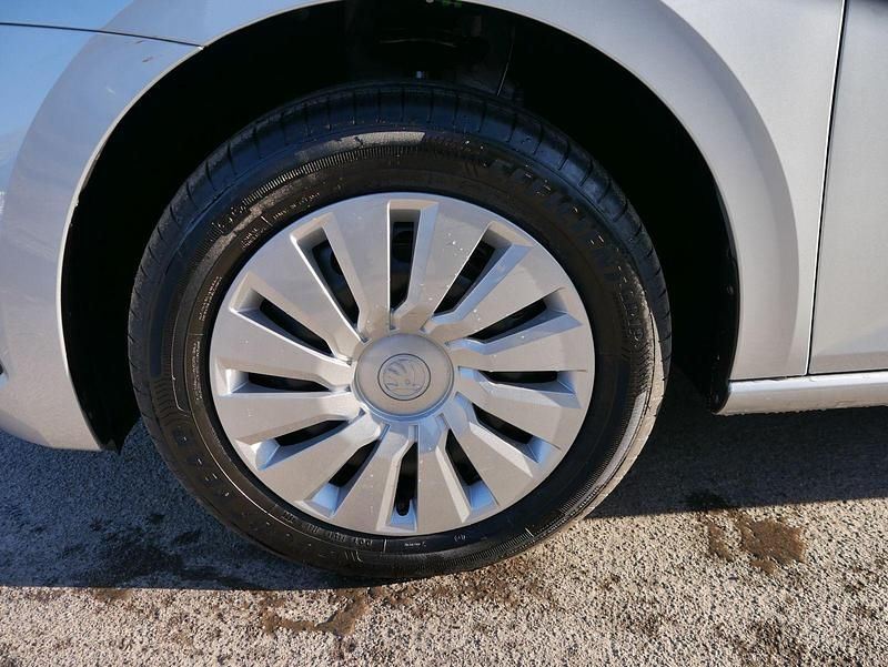 Neu Skoda Scala Selection 116 PS (85 kW) 2026 Brillantsilber metallic Kleinwagen