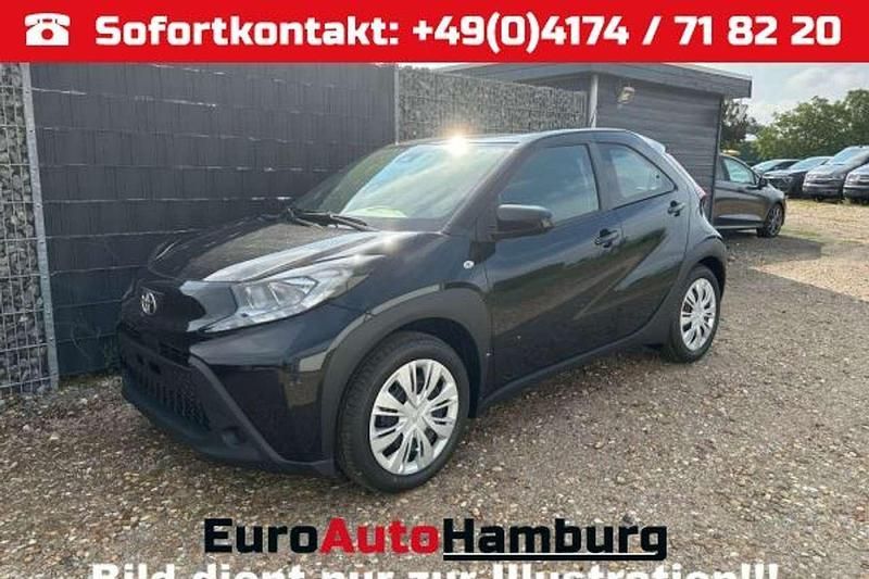 Wählbar ggf. mit aufpreis Neu 2025 Toyota Aygo Active Kleinwagen | 19.130 € - Bild 1/4
