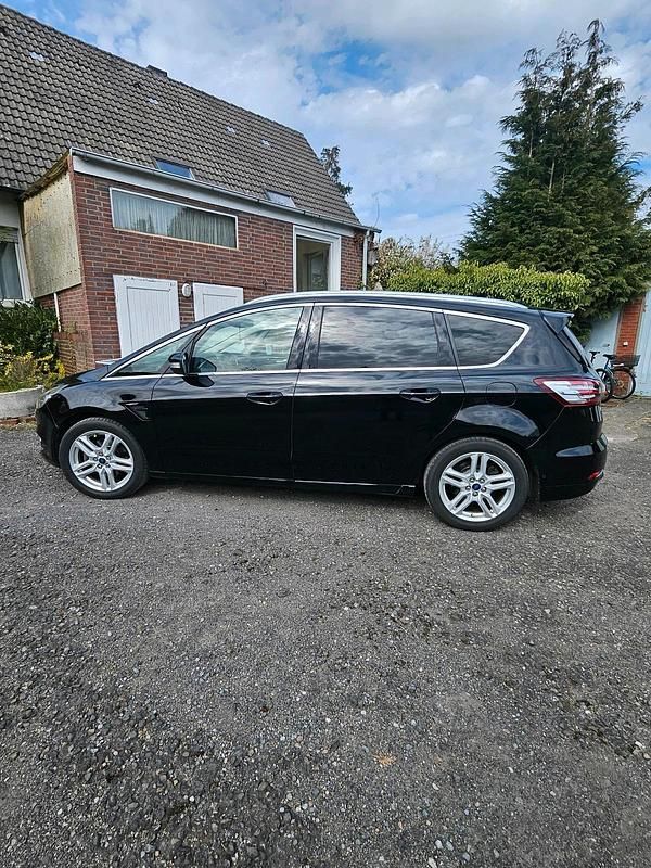 Gebraucht Ford S-MAX S 210 PS (154 kW) 2016 Schwarz Van / Kleinbus