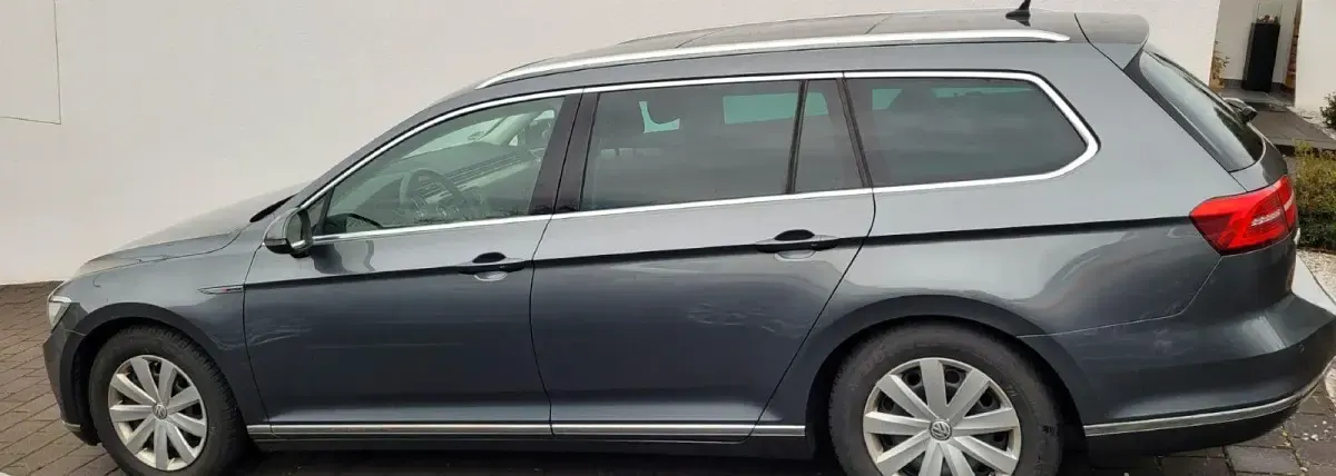 Second-hand VW Passat Highline 190 CP (139 kW) 2015 Gri Break