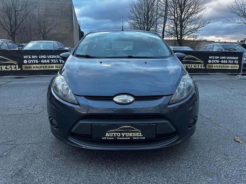 Gebraucht Ford Fiesta Trend 69 PS (50 kW) 2010 Limousine