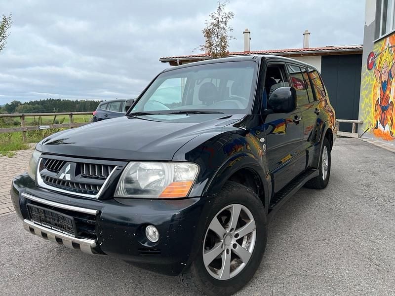 Schwarz Gebraucht 2006 Mitsubishi Pajero SUV | 4.999 € (Guter Preis) - Bild 1/4