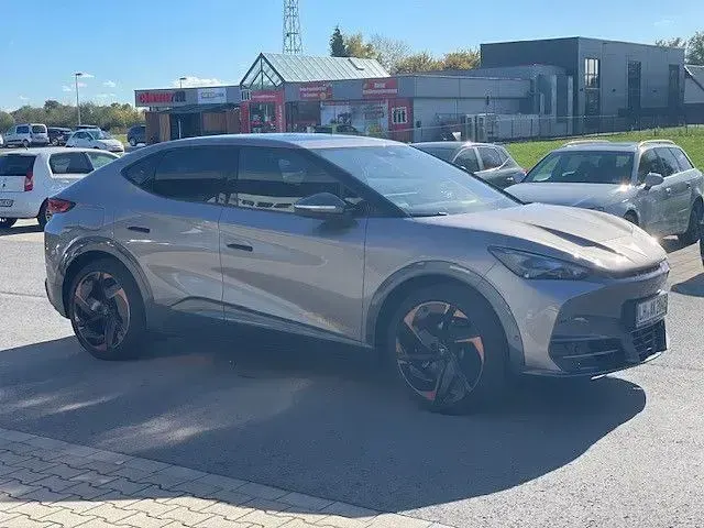Neu Cupra Tavascan Endurance 210 kW (286 PS) 2026 Grau SUV